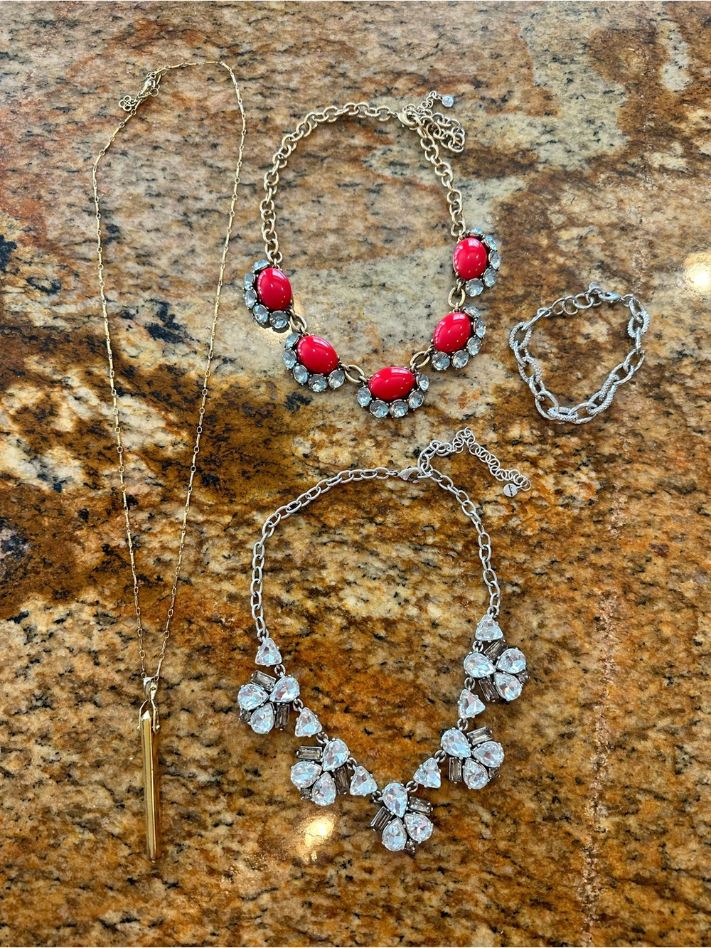 Stella & Dot Necklaces and Bracelets set - great condition! 😃